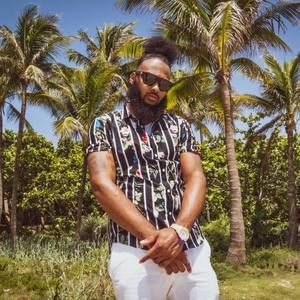 Meet your Posher, Deandrae